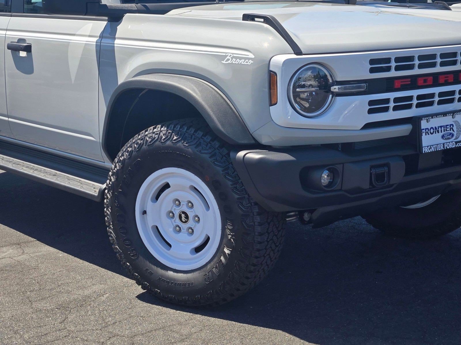 New 2026 Ford Bronco Heritage Edition AWD/4WD image 6