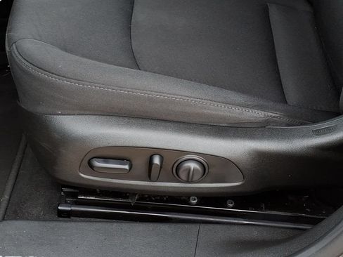 Used 2021 Chevrolet Malibu LT FWD image 20