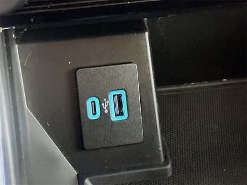 Used 2022 Ford F150 Lariat image 32