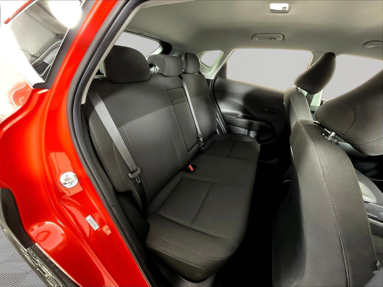 Used 2025 Hyundai Kona SEL AWD/4WD image 25