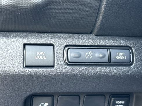 Used 2024 Nissan Frontier SL w/ Technology Package image 17