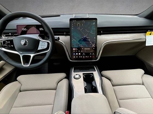 New 2025 Volvo EX90 Plus image 5