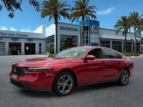 Used 2023 Honda Accord EX image 4