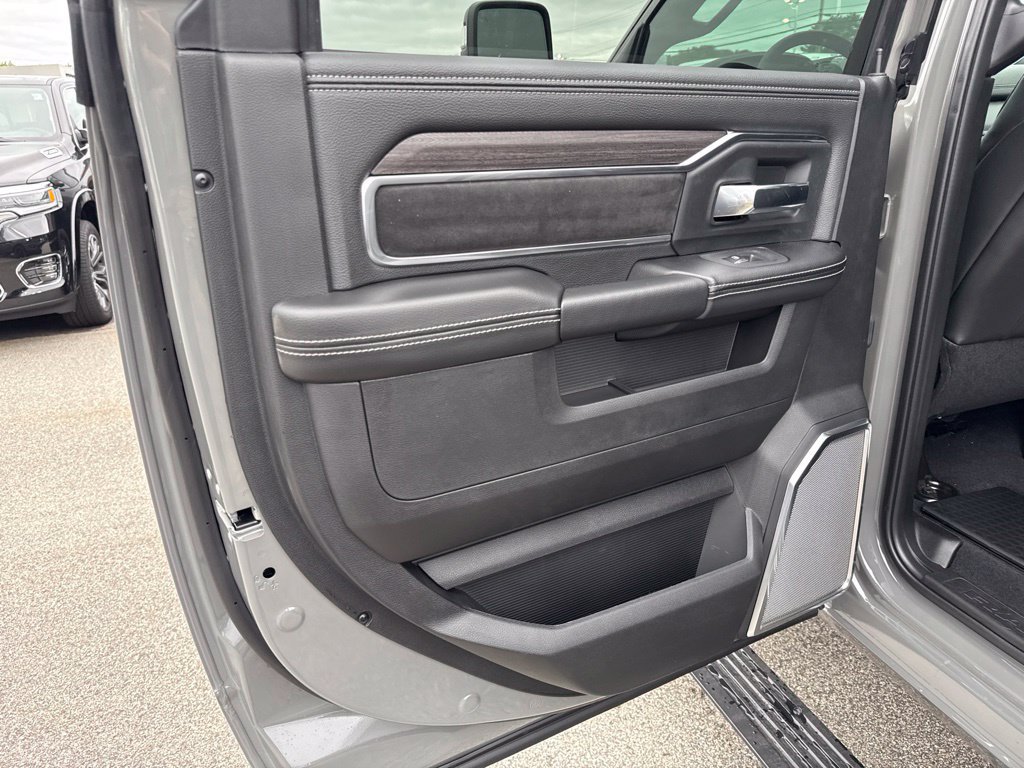 New 2027 RAM 2500 Laramie w/ Night Edition AWD/4WD image 23