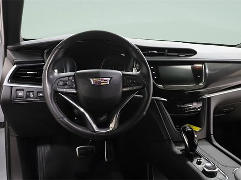Used 2024 Cadillac XT6 Sport image 8