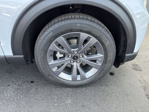 New 2026 Ford Explorer Active w/ Active Comfort Package AWD/4WD image 11