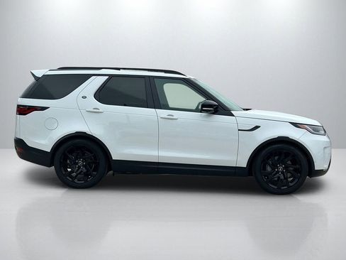 Used 2025 Land Rover Discovery S AWD/4WD image 4