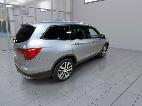 Used 2016 Honda Pilot Touring image 8