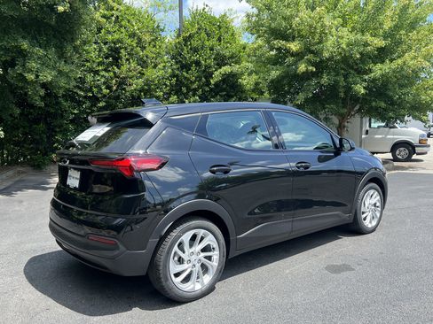 New 2027 Chevrolet Bolt LT w/ Comfort Package FWD image 9