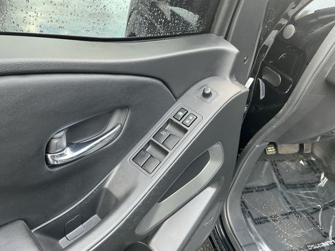 Used 2025 Nissan Frontier SL AWD/4WD image 19