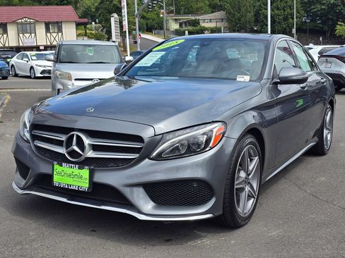 Used 2018 Mercedes-Benz C 300 4MATIC Sedan image 3