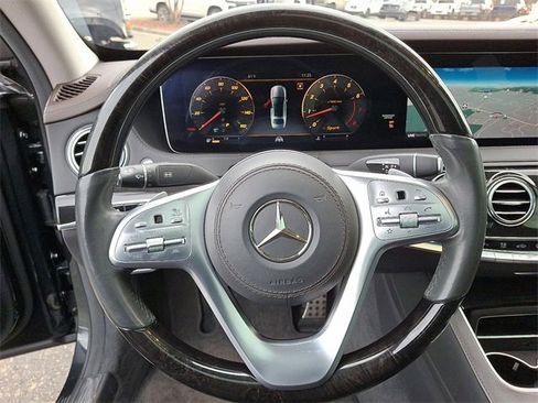 Used 2019 Mercedes-Benz S 560 Sedan image 15