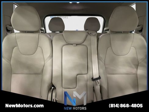 Used 2022 Volvo XC90 T6 Momentum w/ Climate Package AWD/4WD image 13