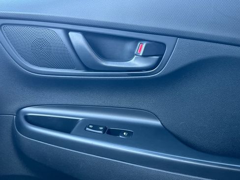 Used 2022 Hyundai Kona SEL image 20