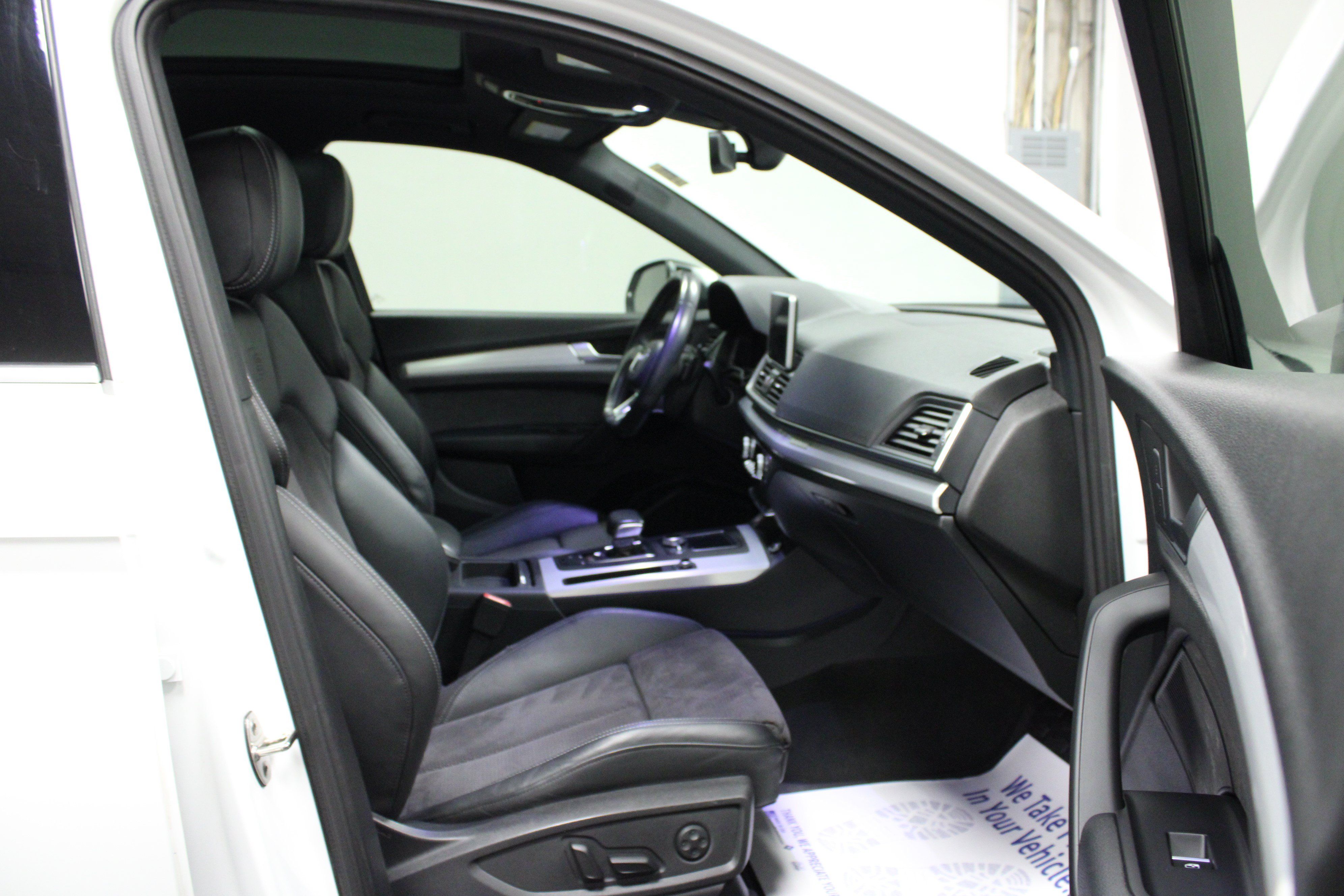 Used 2018 Audi SQ5 Premium Plus AWD/4WD image 16