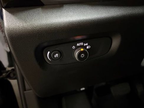 Used 2022 Chevrolet Traverse RS AWD/4WD image 41