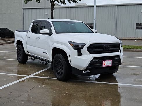 Used 2024 Toyota Tacoma SR5 RWD image 3