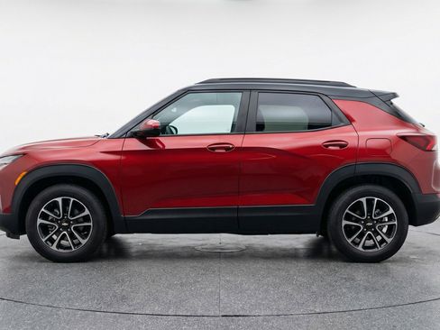 Used 2025 Chevrolet TrailBlazer LT image 5