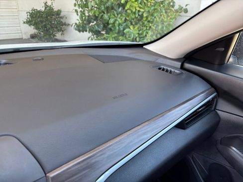 Used 2025 Nissan Altima 2.5 SV FWD image 36