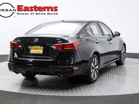 Used 2021 Nissan Altima 2.5 SV w/ SV Premium Package image 14