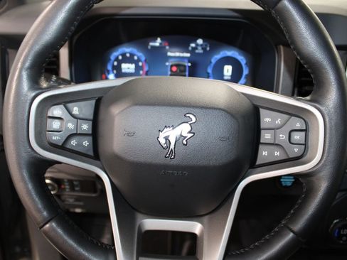 Used 2025 Ford Bronco Badlands AWD/4WD image 35