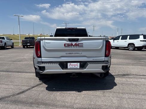 Used 2022 GMC Sierra 3500 Denali w/ Denali Ultimate Package AWD/4WD image 6