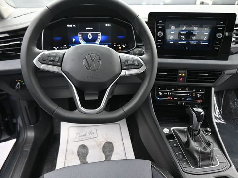 New 2026 Volkswagen Jetta SE FWD image 37