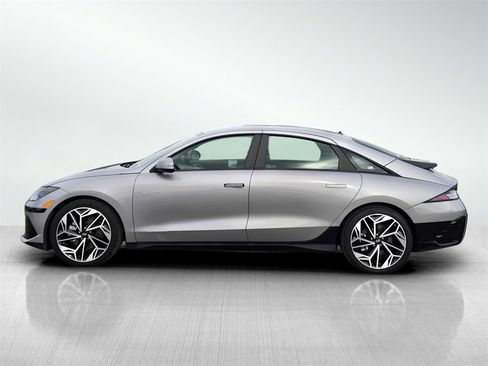 Used 2023 Hyundai Ioniq 6 SEL image 7