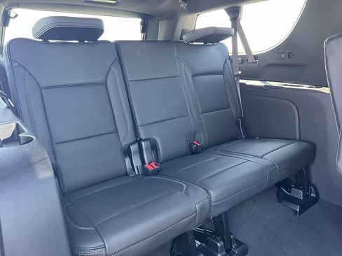 New 2026 GMC Yukon XL Denali w/ Denali Reserve Package RWD image 33