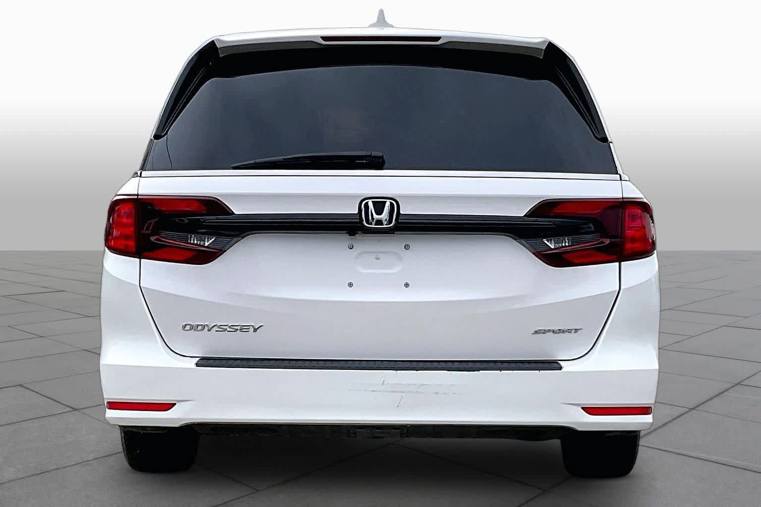 Used 2024 Honda Odyssey Sport image 5