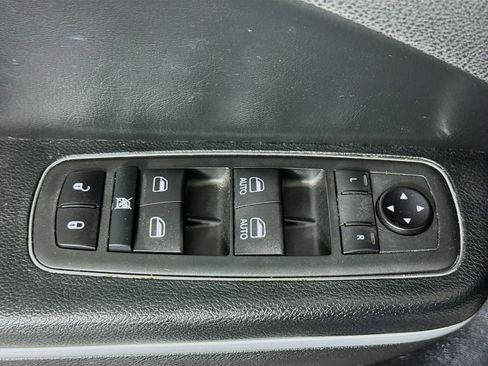 Used 2020 Dodge Charger SXT w/ Leather Interior Group image 24