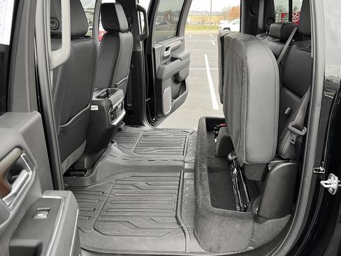 Used 2025 GMC Sierra 2500 Denali image 18