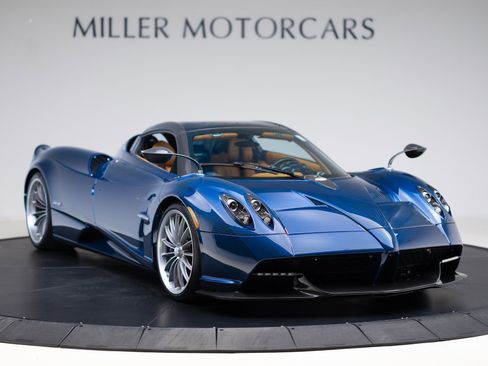 Used 2017 Pagani Huayra RWD image 20