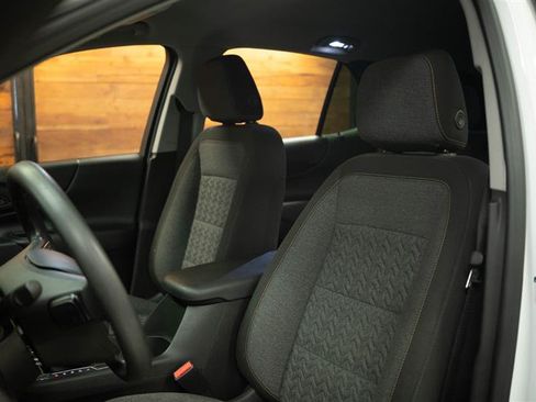 Used 2023 Chevrolet Equinox LT FWD image 10