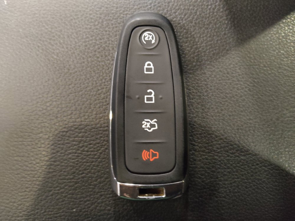 Used 2016 Ford Escape Titanium w/ Equipment Group 301A AWD/4WD image 32