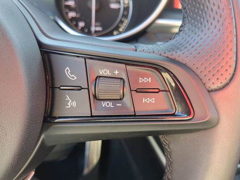 Used 2023 Alfa Romeo Stelvio Ti AWD/4WD image 29