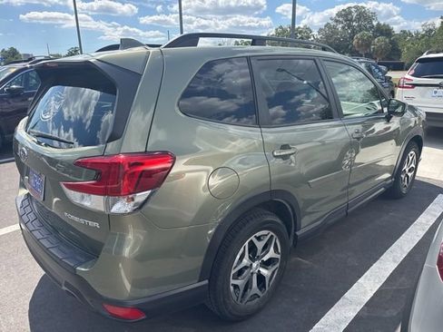 Used 2021 Subaru Forester Premium w/ Popular Package #1 AWD/4WD image 6