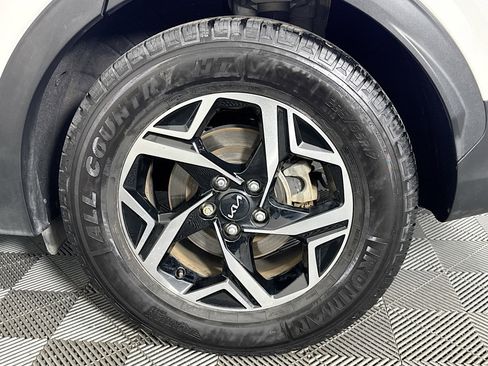 Used 2023 Kia Sportage LX image 35