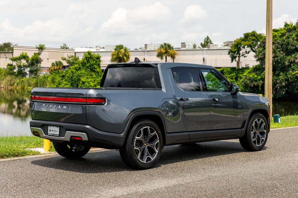 Used 2025 Rivian R1T Adventure Dual AWD/4WD image 3