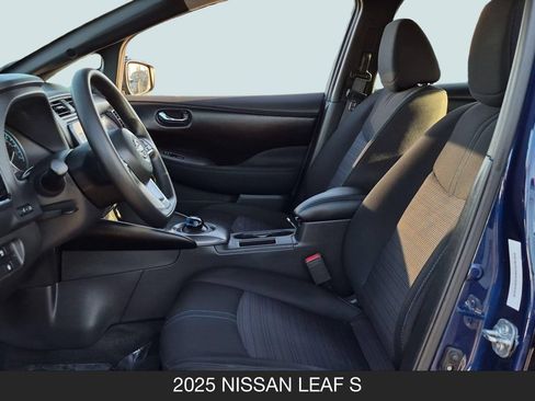 Certified 2025 Nissan Leaf S FWD image 14