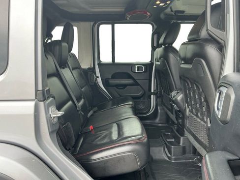 Used 2019 Jeep Wrangler Unlimited Rubicon AWD/4WD image 23
