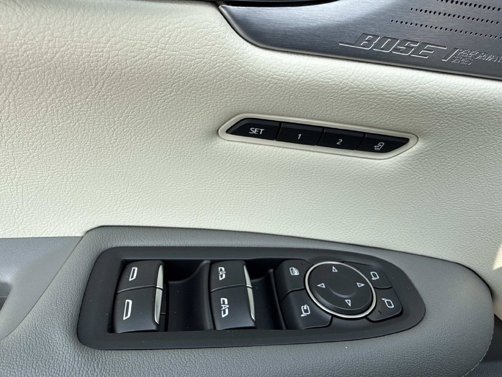 New 2026 Cadillac XT5 Premium Luxury w/ Driver Assist Package FWD image 19