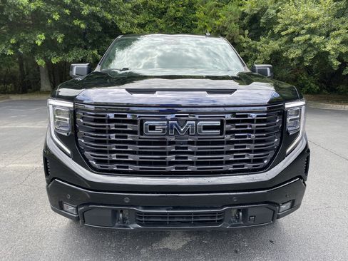 Used 2022 GMC Sierra 1500 Denali Ultimate AWD/4WD image 3