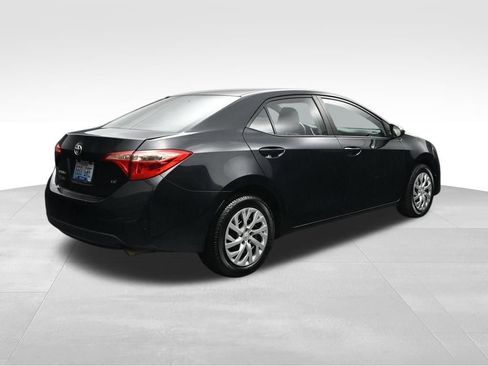 Used 2018 Toyota Corolla LE FWD image 5
