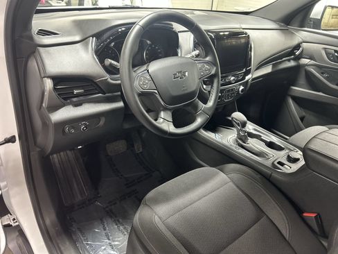 Used 2023 Chevrolet Traverse LT w/ Midnight/Sport Edition AWD/4WD image 11