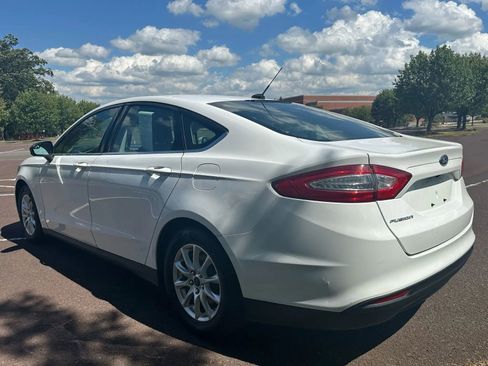 Used 2016 Ford Fusion S image 4