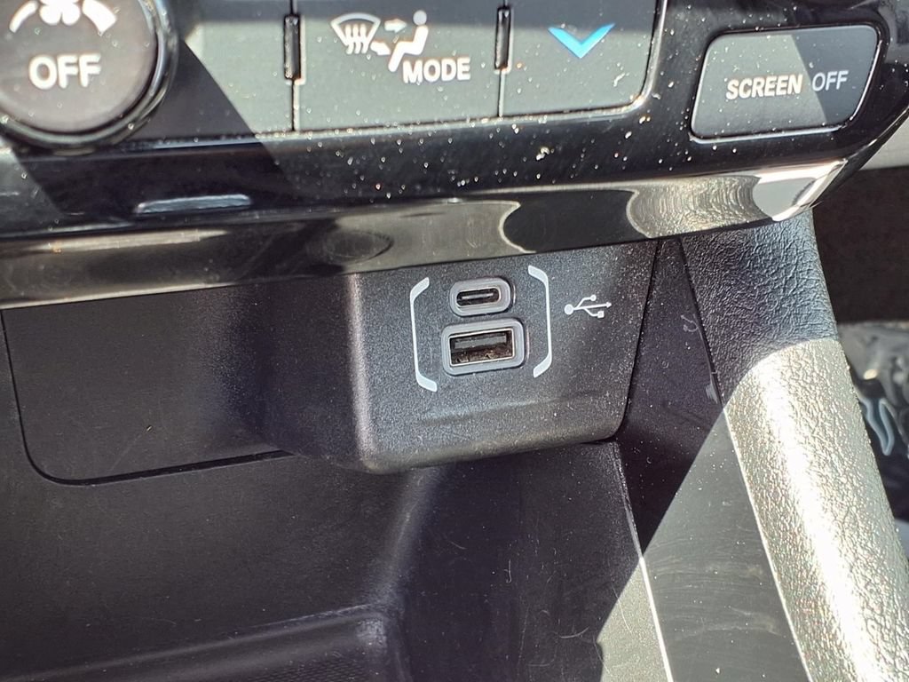 Used 2025 Jeep Compass Limited AWD/4WD image 13