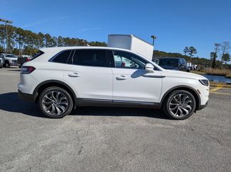 Used 2022 Lincoln Nautilus Reserve video 4