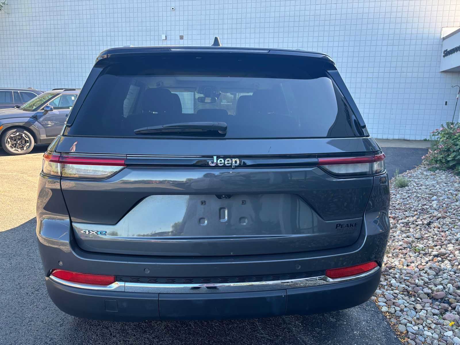 Used 2024 Jeep Grand Cherokee Limited 4xe AWD/4WD image 5