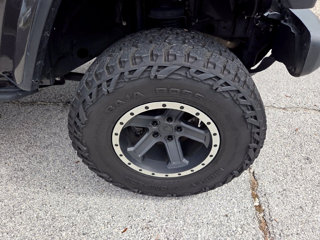 Used 2020 Jeep Wrangler Unlimited Sahara AWD/4WD image 17
